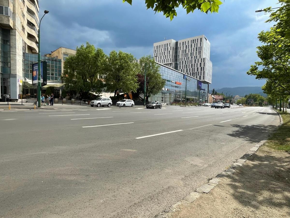 Premium Central Apartment Brasov Luaran gambar
